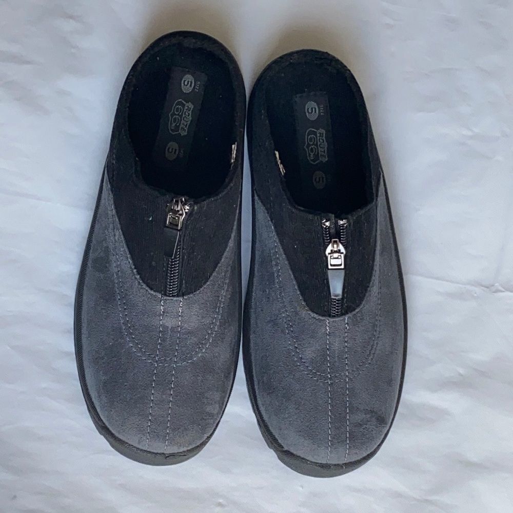 Route 66 boy's youth slide on shoes size 3